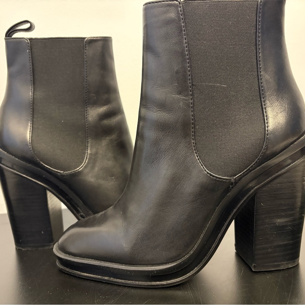 Aldo Black Leather Chunky Heel Chelsea Booties